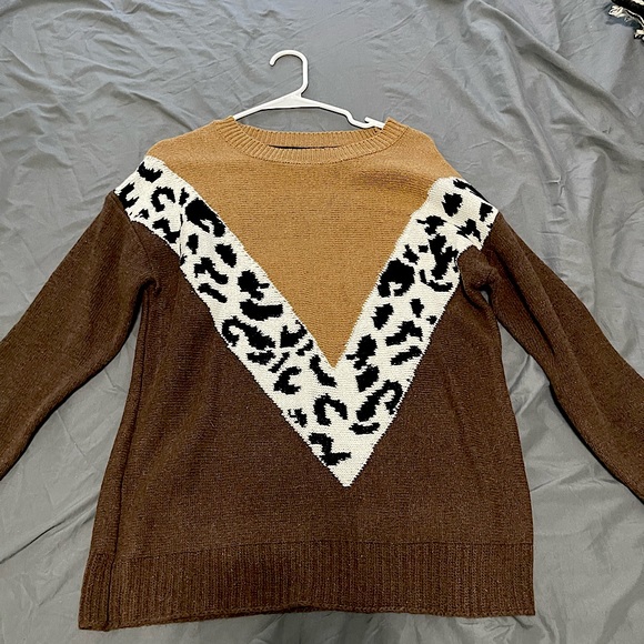 Cheetah Sweater - Picture 1 of 1